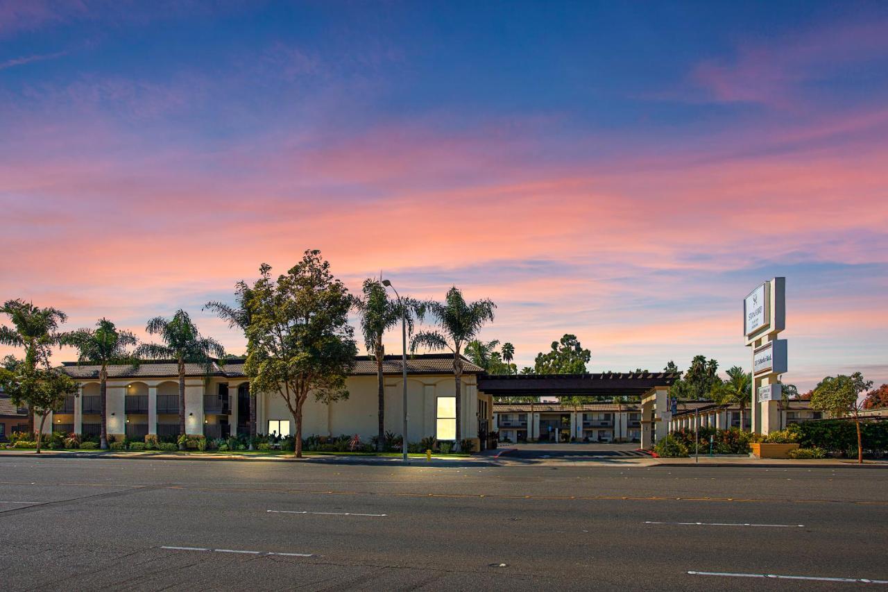 Stanford Inn & Suites Anaheim Luaran gambar