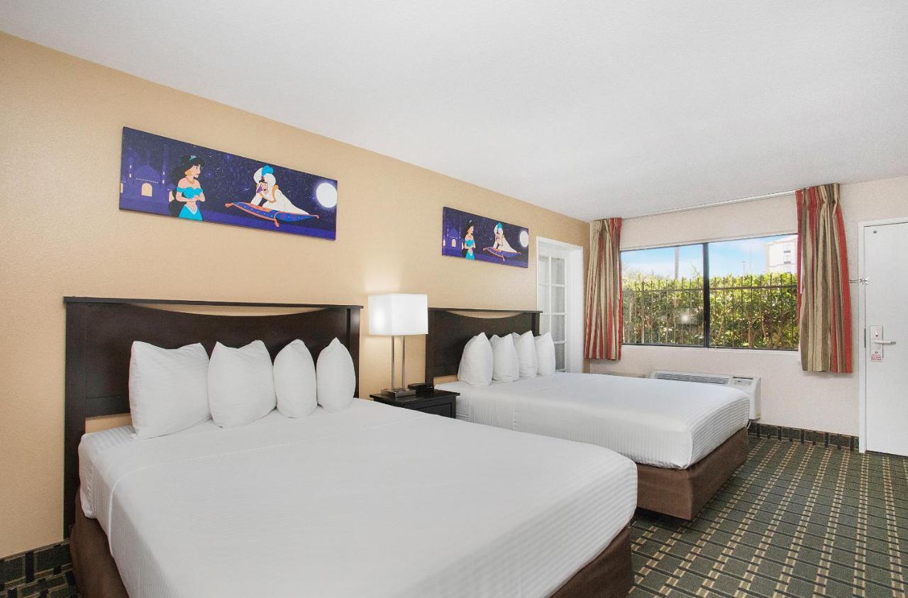 Stanford Inn & Suites Anaheim Luaran gambar