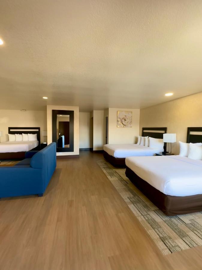 Stanford Inn & Suites Anaheim Luaran gambar