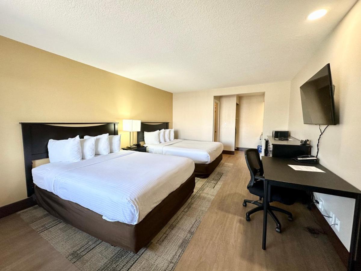 Stanford Inn & Suites Anaheim Luaran gambar