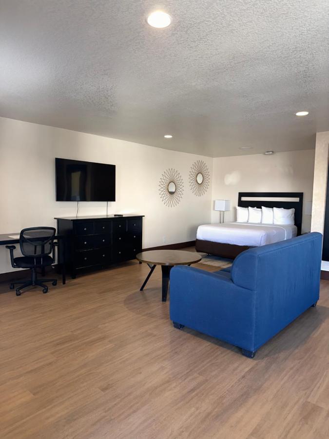 Stanford Inn & Suites Anaheim Luaran gambar