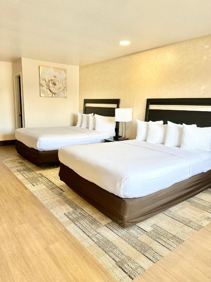 Stanford Inn & Suites Anaheim Luaran gambar