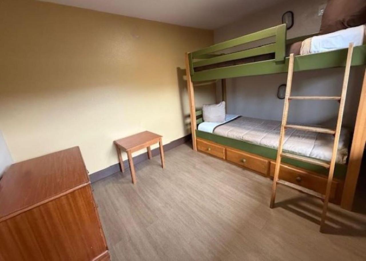 Stanford Inn & Suites Anaheim Luaran gambar