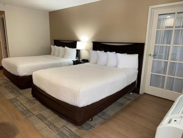 Stanford Inn & Suites Anaheim Luaran gambar